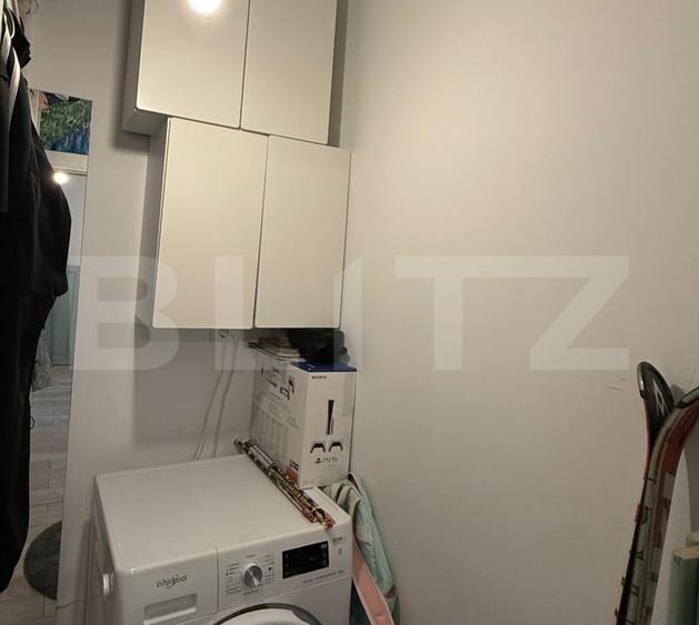 Apartament cu 3 camere decomandat în Tractorul