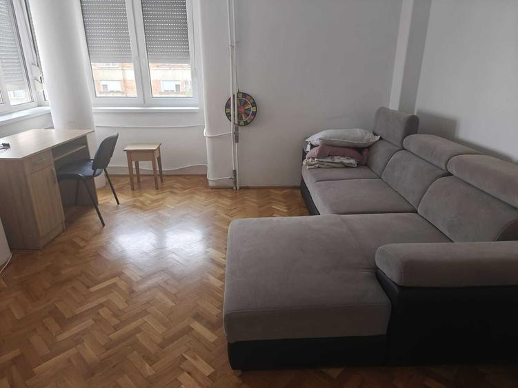 Apartament cu 3 camere decomandat în Ultracentral