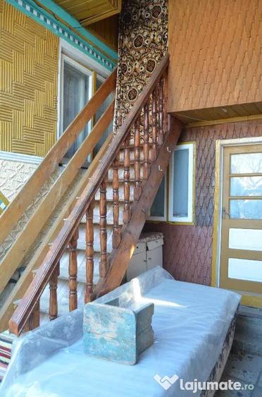 Casă cu 4 camere cu Teren 430 Mp în Podul Lung