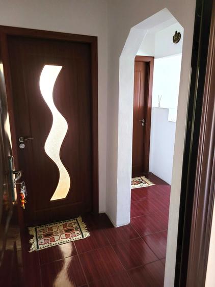Apartament cu 2 camere decomandat în Micro 5