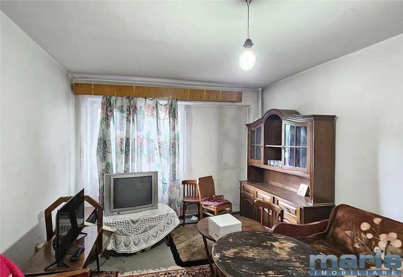 Garsonieră decomandată în Central