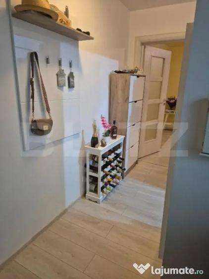 Apartament cu 3 camere decomandat în Noua