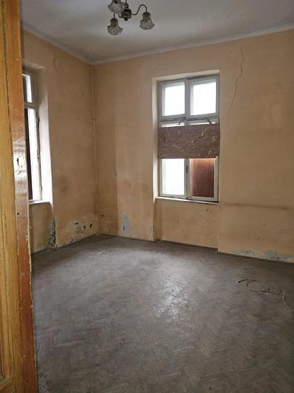 Casă cu Teren 125 Mp în Universitate