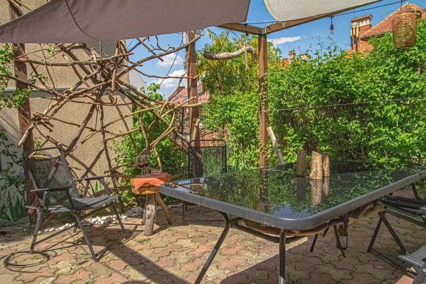 Apartament cu 2 camere decomandat, mobilat în Centrul Istoric