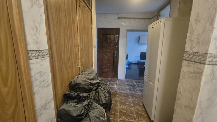 Apartament cu 2 camere decomandat în