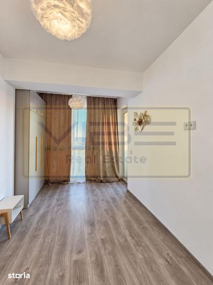 Apartament cu 3 camere semidecomandat, mobilat în Alexandru cel Bun