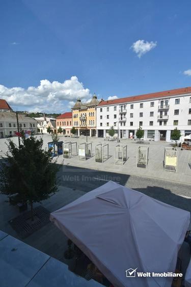 Apartament cu 3 camere semidecomandat în Ultracentral