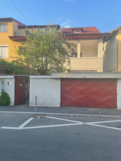 Eroii Revolutiei - Tineretului - VILA - 5 camere - pret 1500 euro - 1