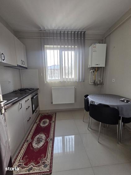 Apartament cu 2 camere decomandat în Ipotești
