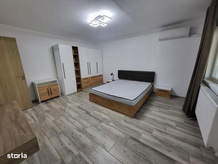 Garsonieră decomandată în Decebal