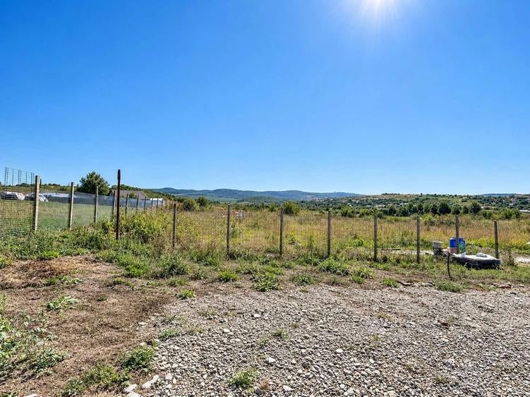 Casă individuală cu 4 camere cu Teren 475 Mp în Central