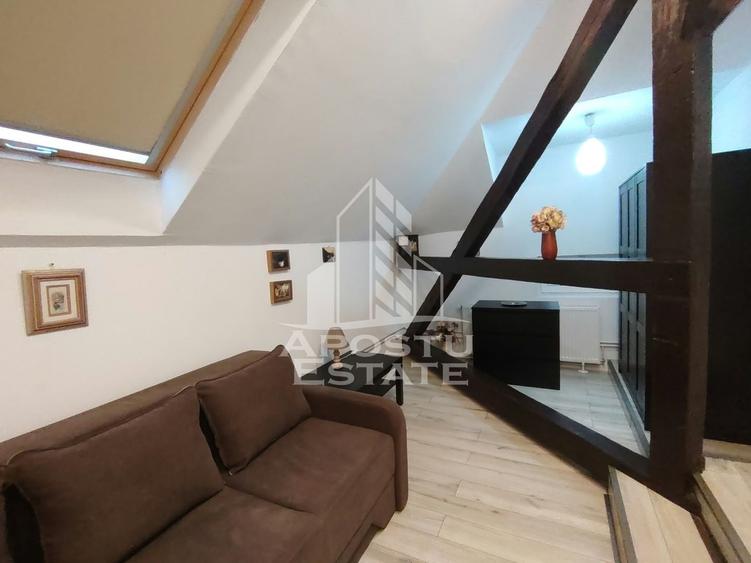Apartament cu 4 camere semidecomandat, mobilat în Bălcescu