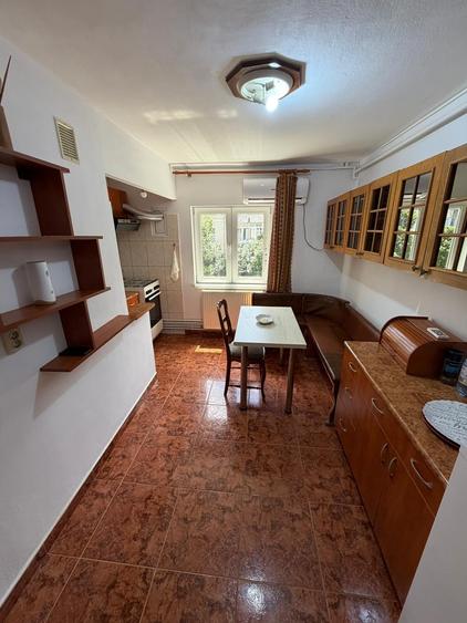 Apartament cu 2 camere decomandat în Bucovina