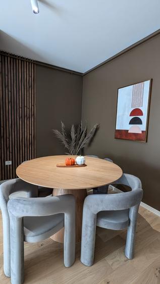 Apartament cu 2 camere semidecomandat, mobilat în Central