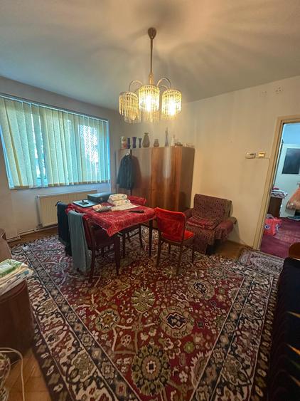 Apartament cu 2 camere semidecomandat în Calea București