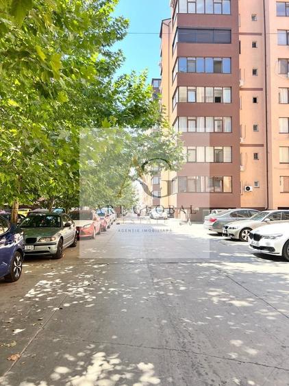 Apartament cu 3 camere semidecomandat în Militari