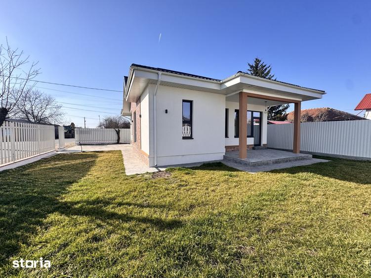 Casă cu 4 camere cu Teren 350 Mp în Crevedia