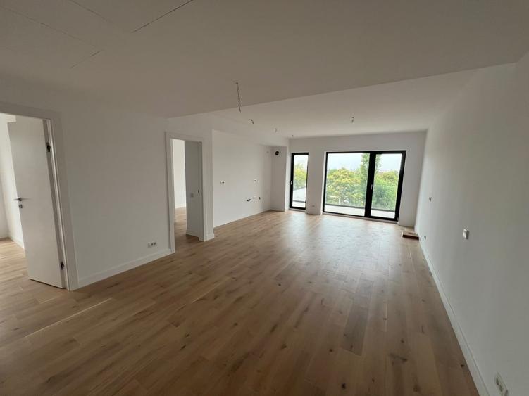 Apartament cu 3 camere decomandat, mobilat în P-ta Presei Libere