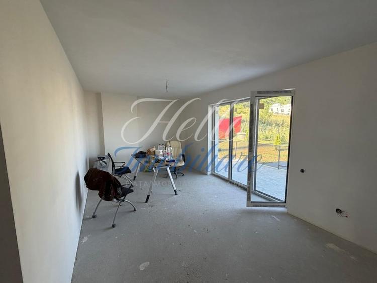 Apartament cu 2 camere semidecomandat în Florești