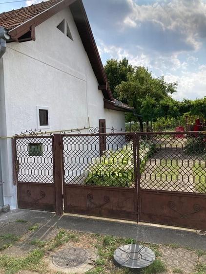 Casă cu 2 camere în Central