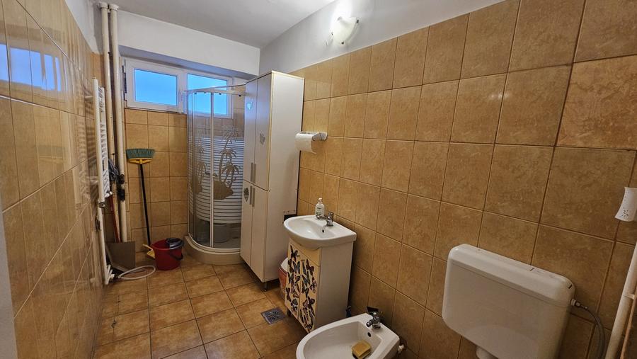 Birou, de 65 mp, în Mazepa 1