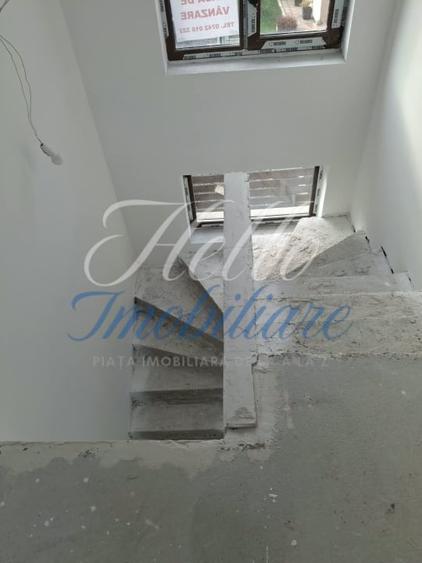 Casă individuală cu 4 camere cu Canalizare în Gilău