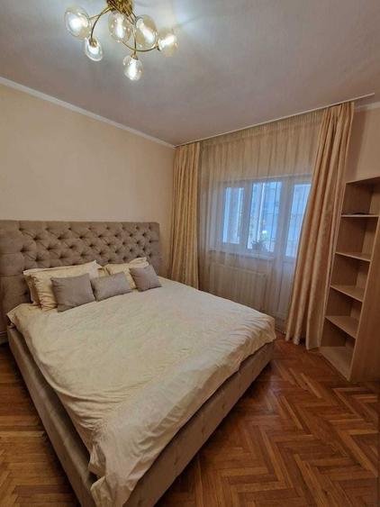 Apartament cu 4 camere decomandat, mobilat în Medicină