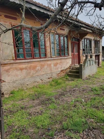 Casă cu 4 camere în Bratovoești
