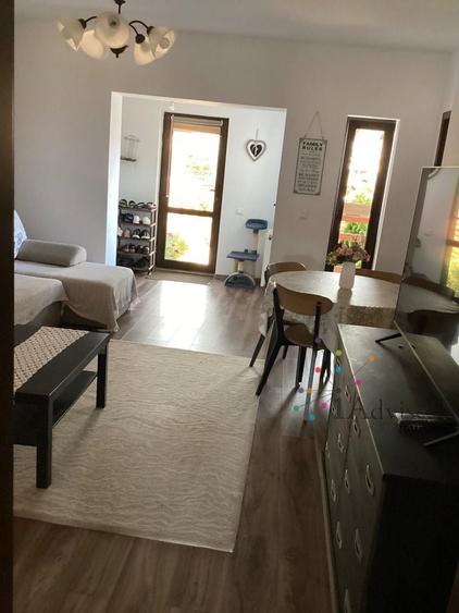 Casă individuală cu 5 camere cu Canalizare în Sânpetru