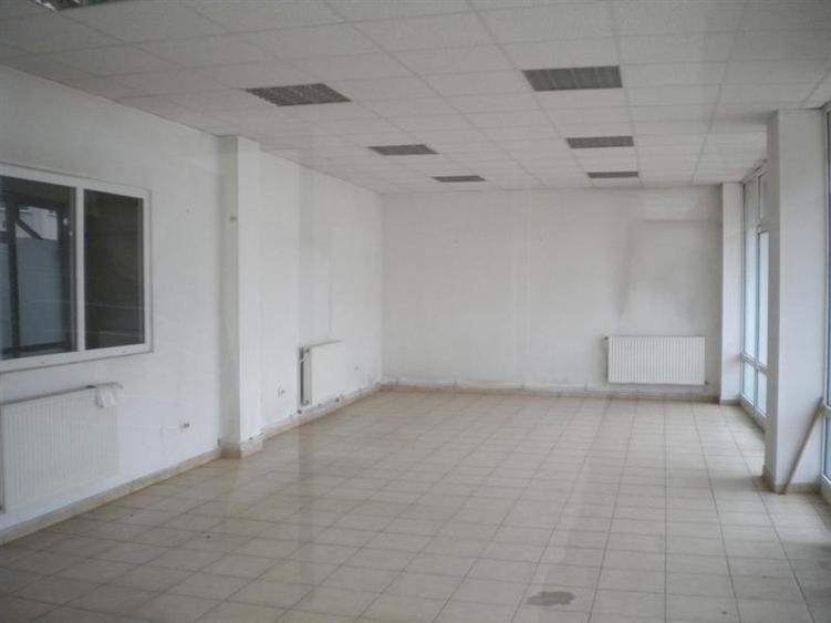 Spațiu comercial, de 200 mp, în Orizont