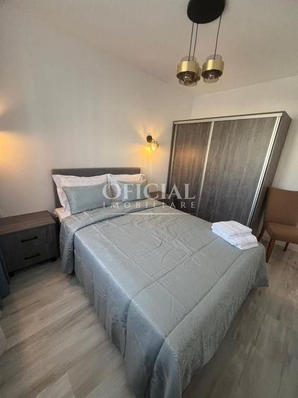 Apartament cu 3 camere semidecomandat, mobilat în Florești