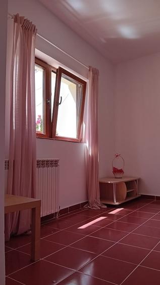 Casă cu 2 camere cu Canalizare în Iancului