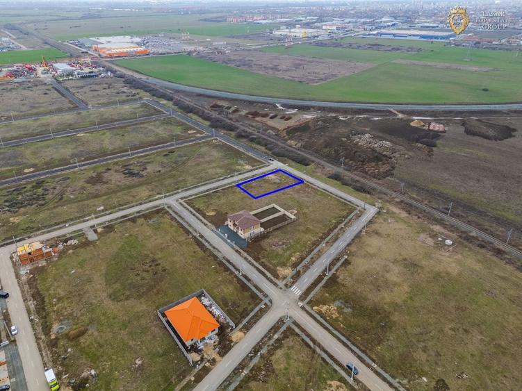 Teren Construcții intravilan de 700 mp, în Vladimirescu