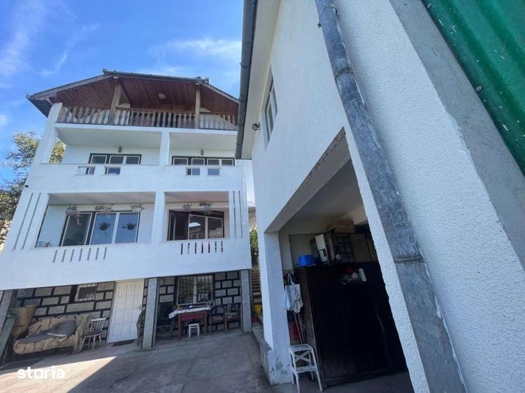 Casă cu 4 camere în Central
