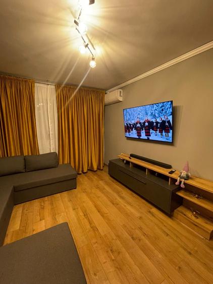 Apartament cu 4 camere decomandat în Malu Roșu