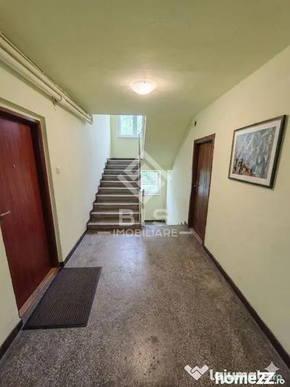 Apartament cu 3 camere semidecomandat în Decebal
