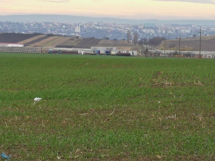 Teren agricol intravilan în Periferie