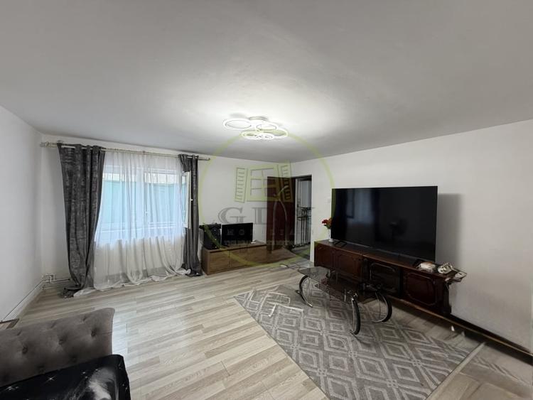Casă individuală cu 4 camere cu Canalizare în Central