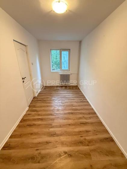 Apartament cu 3 camere în Tătărași