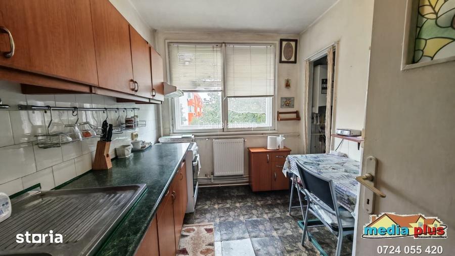 Apartament cu 4 camere de vanzare Mazepa 1