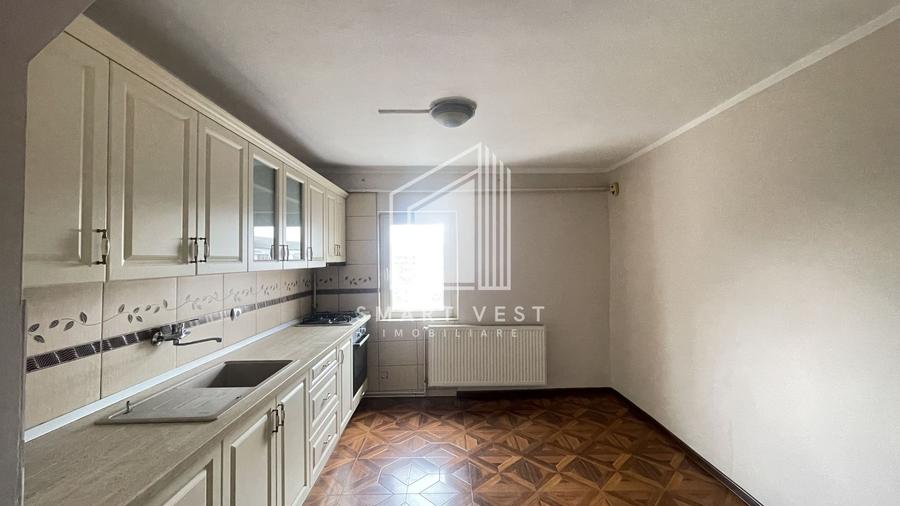 Apartament cu 3 camere decomandat, mobilat în Micro 16