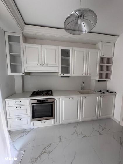 Apartament cu 4 camere, mobilat în Băneasa