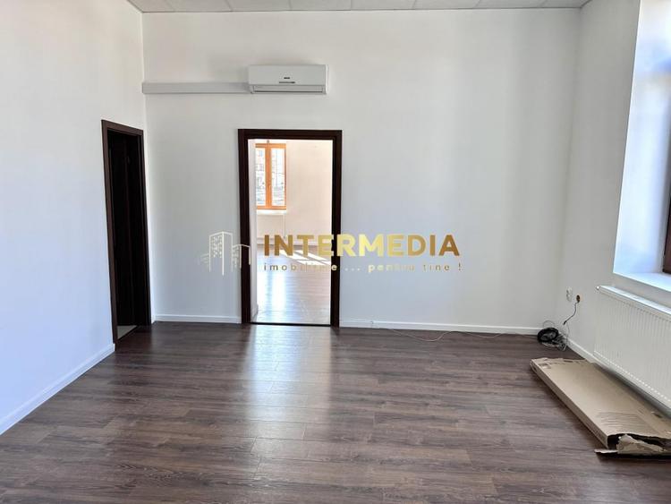 Birou, de 60 mp, în Central