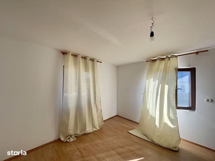 Casă cu 3 camere în Vicovu de Sus
