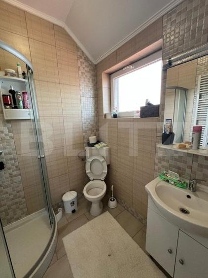Casă individuală cu 6 camere cu Canalizare în Lucian Blaga