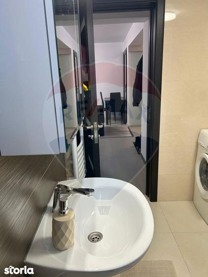 Apartament cu 2 camere decomandat, mobilat în Central