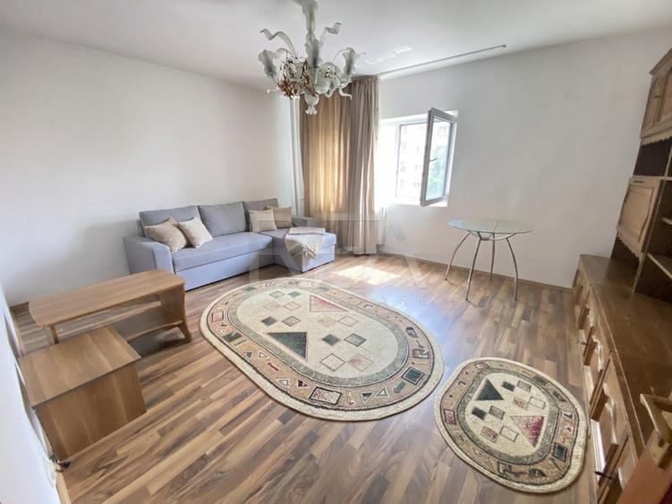 Apartament cu 4 camere decomandat, mobilat în 13 Septembrie