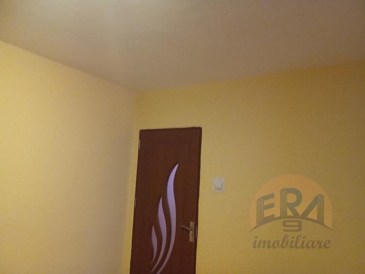 Apartament cu 2 camere semidecomandat, mobilat în Rogerius
