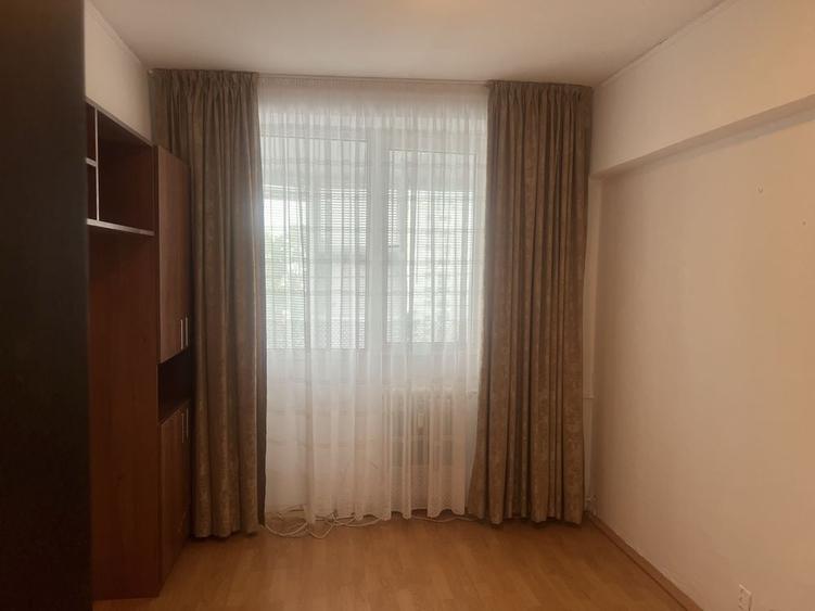 Apartament cu 3 camere decomandat în Pantelimon
