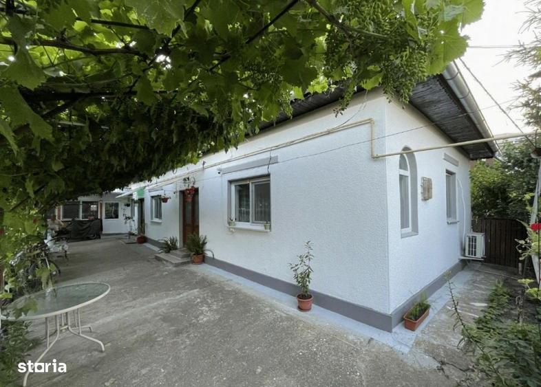 Casă cu 4 camere în Central